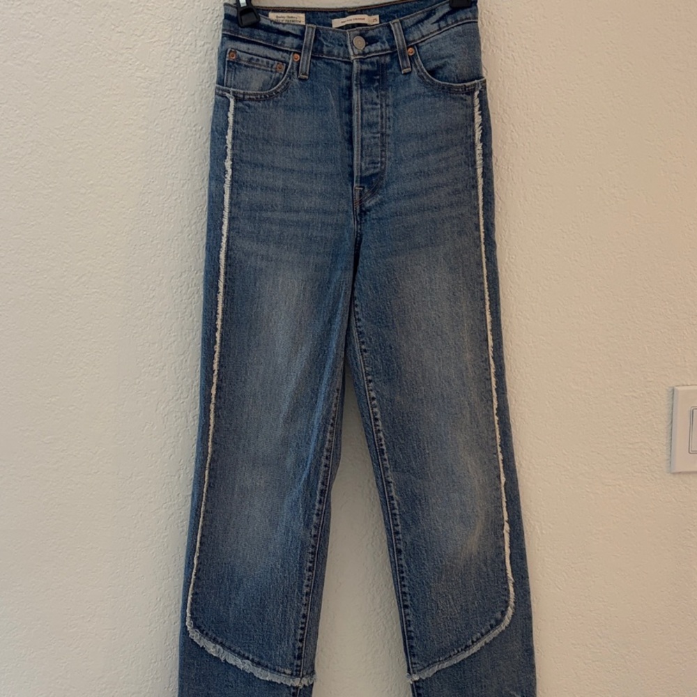 Rare Levi’s Ribcage Straight Jeans